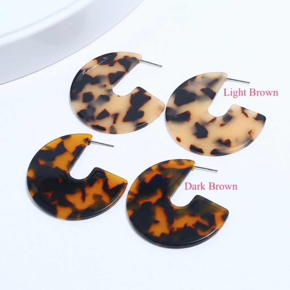 Tortoise Shell Earrings - Picture 3 of 6